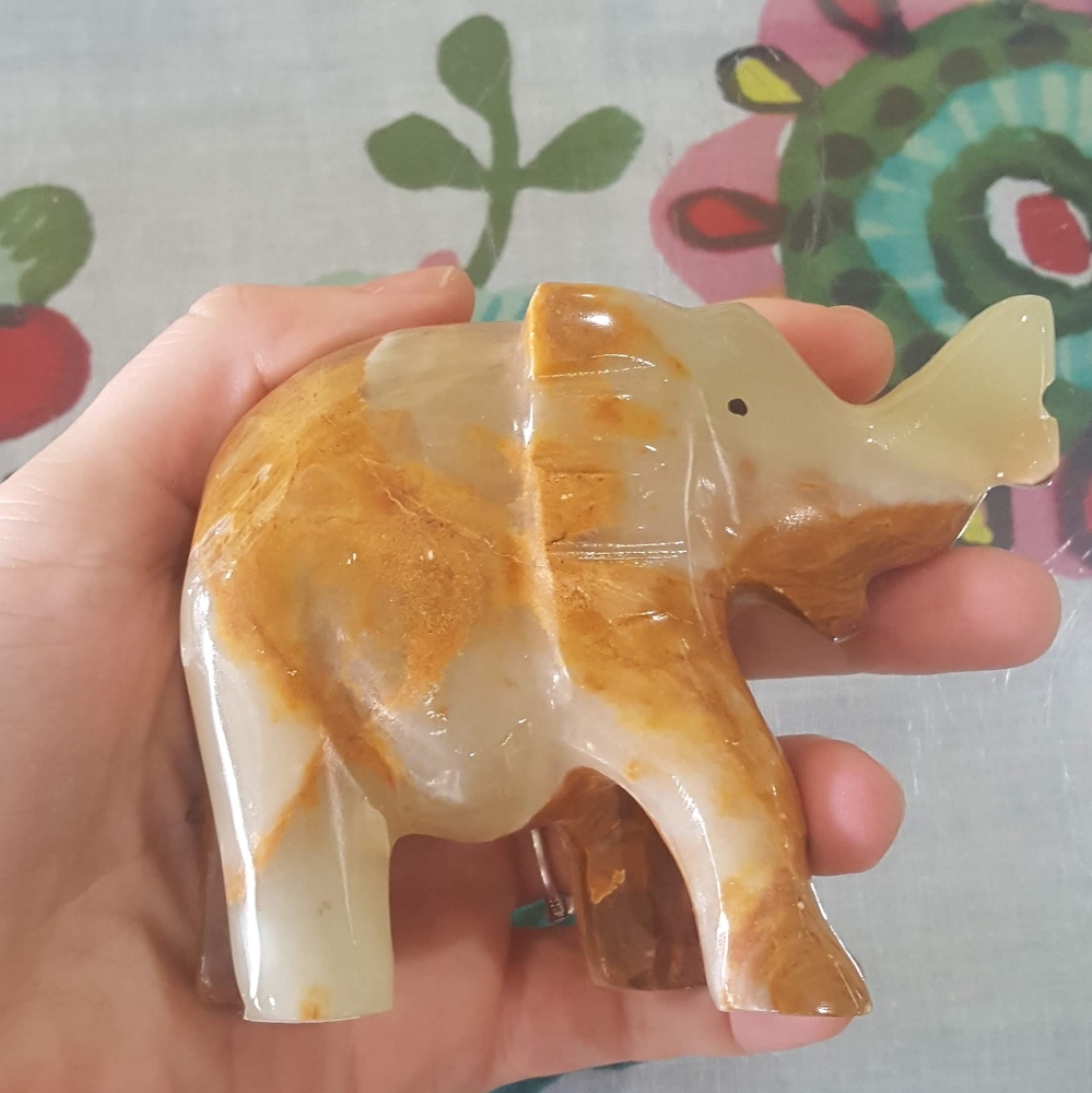Gorgeous Banded Onyx Elephant Crystal Carving